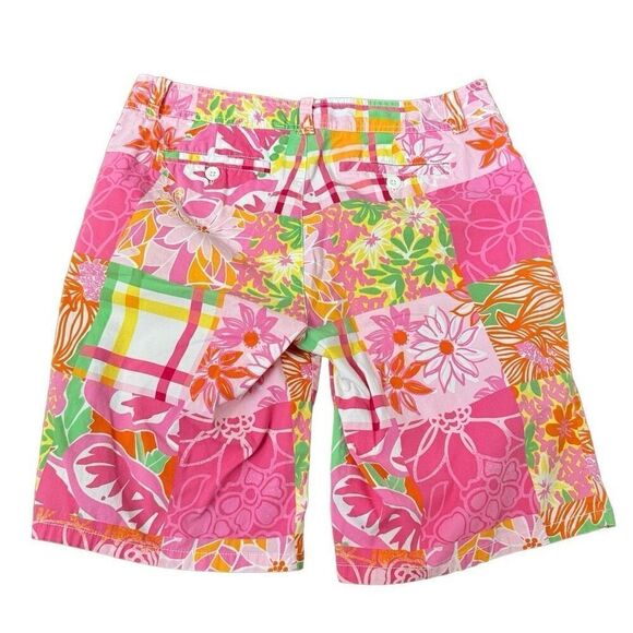 Lilly Pulitzer Pink Floral Patchwork Resort Fit Bermuda Shorts Golf Size 8 - Picture 2 of 5